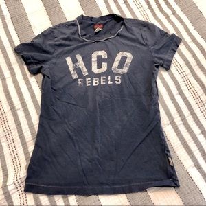 HOLLISTER Graphic Tee. Size Medium. 100% cotton.